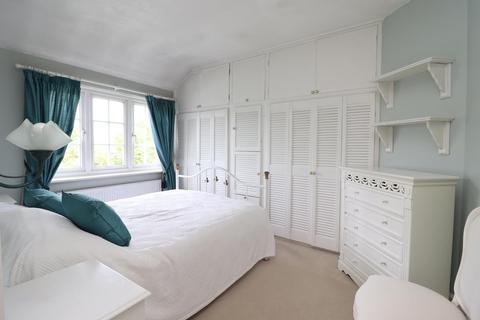 70 Molrams Lane, Great Baddow, Chelmsford, CM2 7AJ