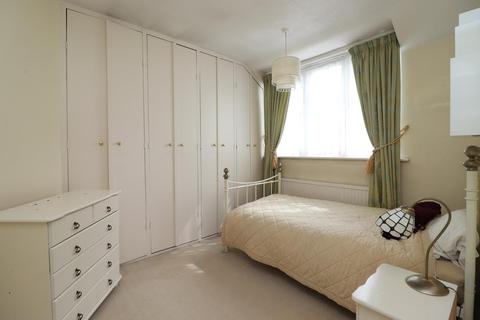 70 Molrams Lane, Great Baddow, Chelmsford, CM2 7AJ