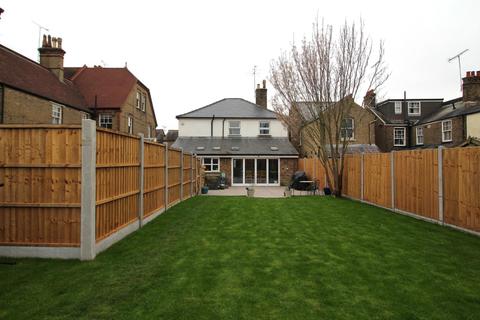 20 Hamlet Road, Chelmsford, CM2 0EU