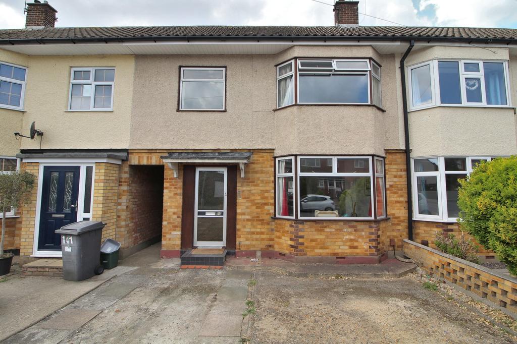 Gloucester Avenue, Chelmsford, CM2 3 bed terraced house £330,000