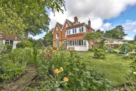 Redehurst Knoll Road, Godalming, GU7 2EJ