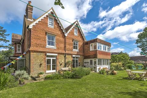 Redehurst Knoll Road, Godalming, GU7 2EJ