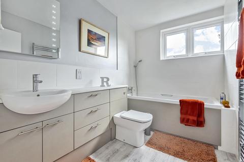 Redehurst Knoll Road, Godalming, GU7 2EJ