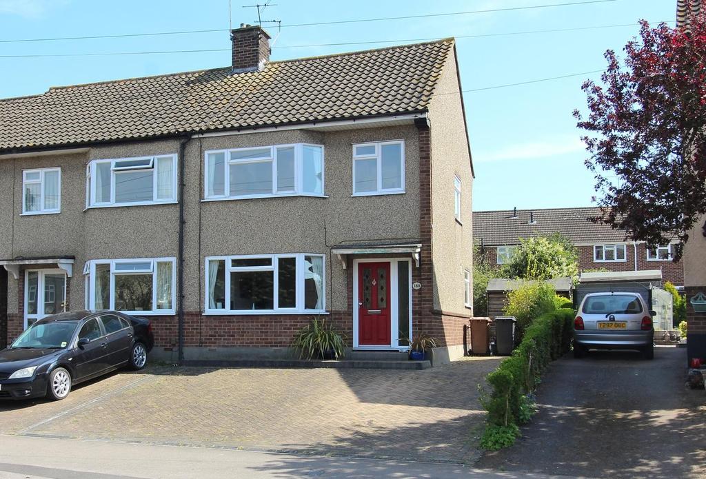 Gloucester Avenue, Chelmsford, CM2 3 bed end of terrace house £350,000