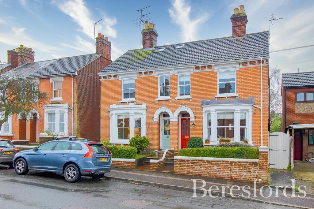 Hamilton Road, Colchester, CO3 3 bed semidetached house £435,000