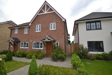 3 bedroom detached house to rent, Lister Close, Felsted, CM6