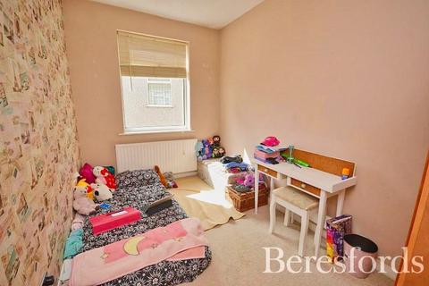 42a Tudor Drive, Romford, RM2 5LH
