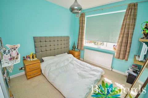 42a Tudor Drive, Romford, RM2 5LH