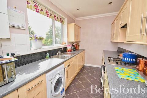 42a Tudor Drive, Romford, RM2 5LH
