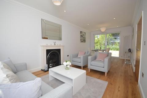 35 Park Drive, Romford, RM1 4LH