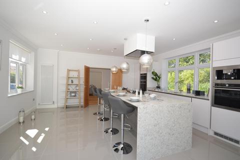 35 Park Drive, Romford, RM1 4LH