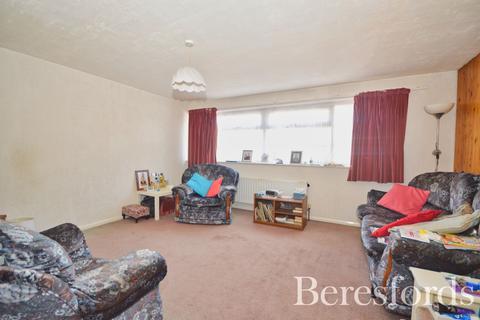 17 Great Cullings, Rush Green, Romford, RM7 0YJ