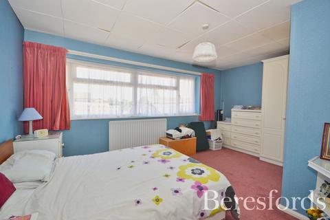 17 Great Cullings, Rush Green, Romford, RM7 0YJ