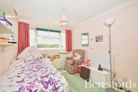17 Great Cullings, Rush Green, Romford, RM7 0YJ