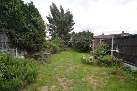 73 Rose Glen, Romford, RM7 0SL