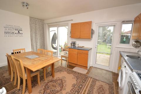 73 Rose Glen, Romford, RM7 0SL