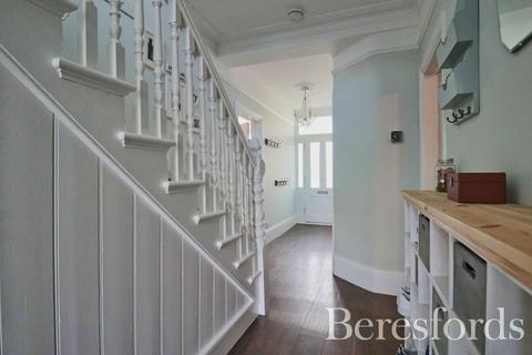 17 Marshalls Road, Romford, RM7 7EL