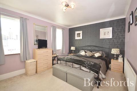 68 Gordon Road, Chadwell Heath, Romford, RM6 6DB
