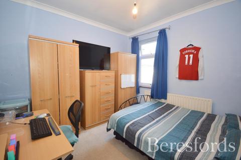 68 Gordon Road, Chadwell Heath, Romford, RM6 6DB