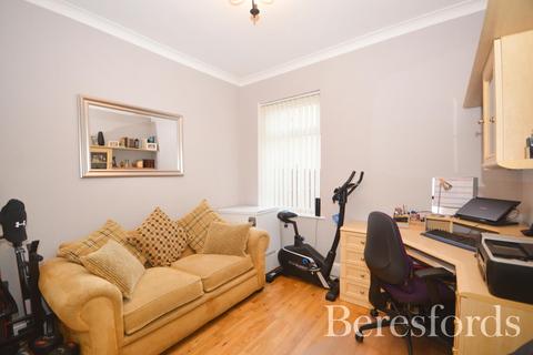 68 Gordon Road, Chadwell Heath, Romford, RM6 6DB