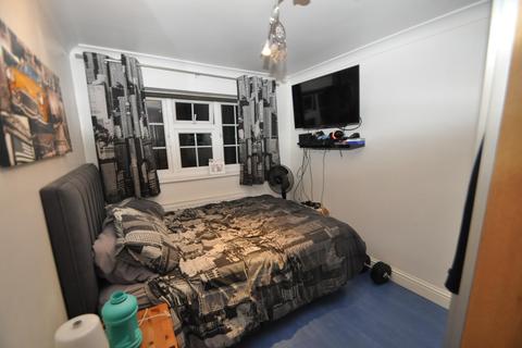 20 Wittering Walk, Hornchurch, RM12 6NS
