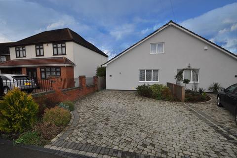 61 Hubbards Chase, Hornchurch, RM11 3DD