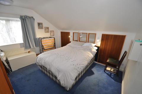 61 Hubbards Chase, Hornchurch, RM11 3DD