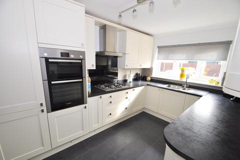 13 Spingate Close, Hornchurch, RM12 6SW