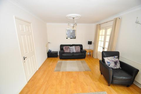 13 Spingate Close, Hornchurch, RM12 6SW