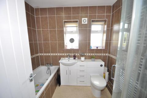 19 Epsom Way, Hornchurch, RM12 6DU