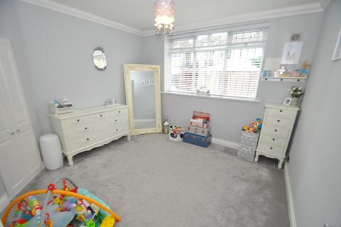 28 Matlock Gardens, Hornchurch, RM12 6HX