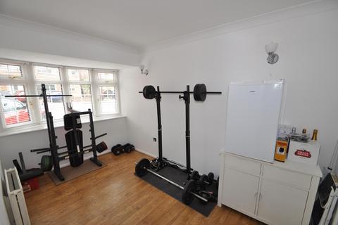 7 Courage Close, Hornchurch, RM11 2BJ