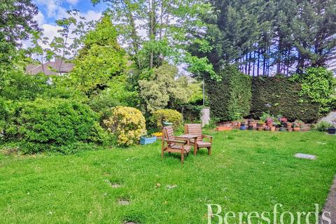 Flat 3, Lees Manor Court, 51 Upminster Road, Hornchurch, RM11 3XN