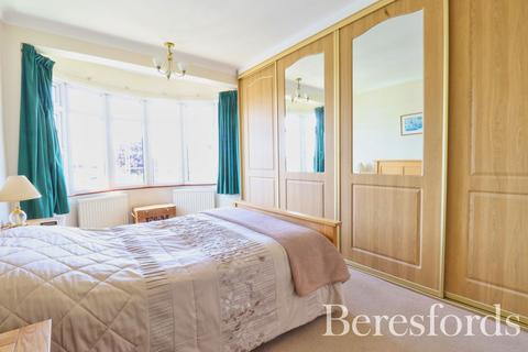 199 Ravenscourt Grove, Hornchurch, RM12 6JA