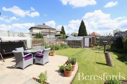 199 Ravenscourt Grove, Hornchurch, RM12 6JA