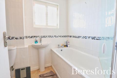 54 Adelphi Crescent, Hornchurch, RM12 4JZ