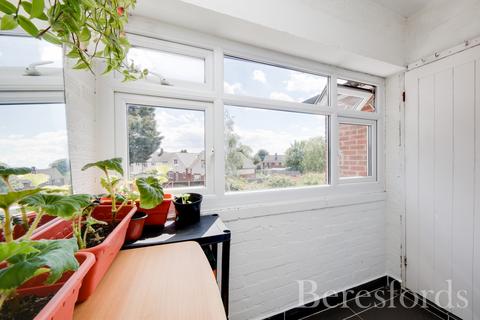 46 Dudley Road, Romford, RM3 8LH