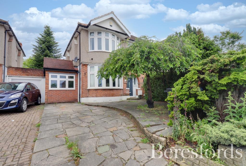 Gubbins Lane, Harold Wood, RM3 4 bed semidetached house £575,000