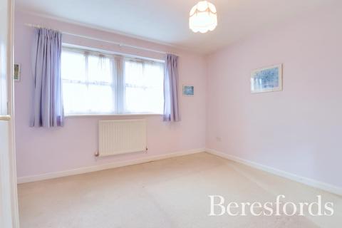 9 Ward Gardens, Harold Wood, Romford, RM3 0WX