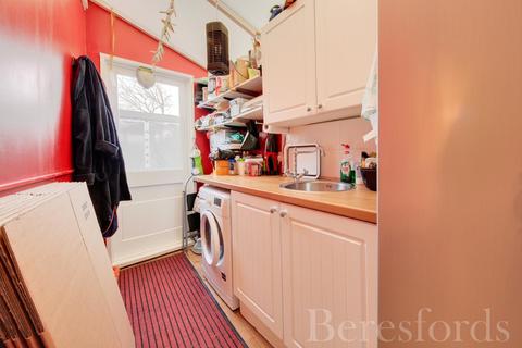 10 Masefield Crescent, Romford, RM3 7PL