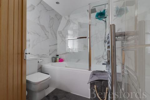 5 Ruskin Gardens, Romford, RM3 7BE