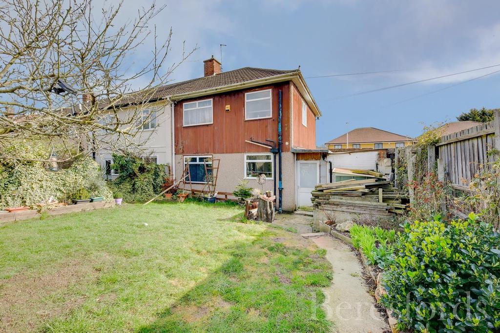 Daventry Road, Harold Hill, RM3 3 bed end of terrace house £310,000