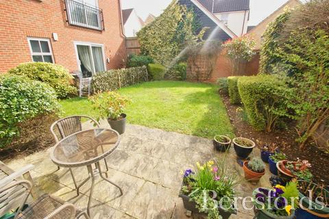 2 Hare Bridge Crescent, Ingatestone, CM4 9DR
