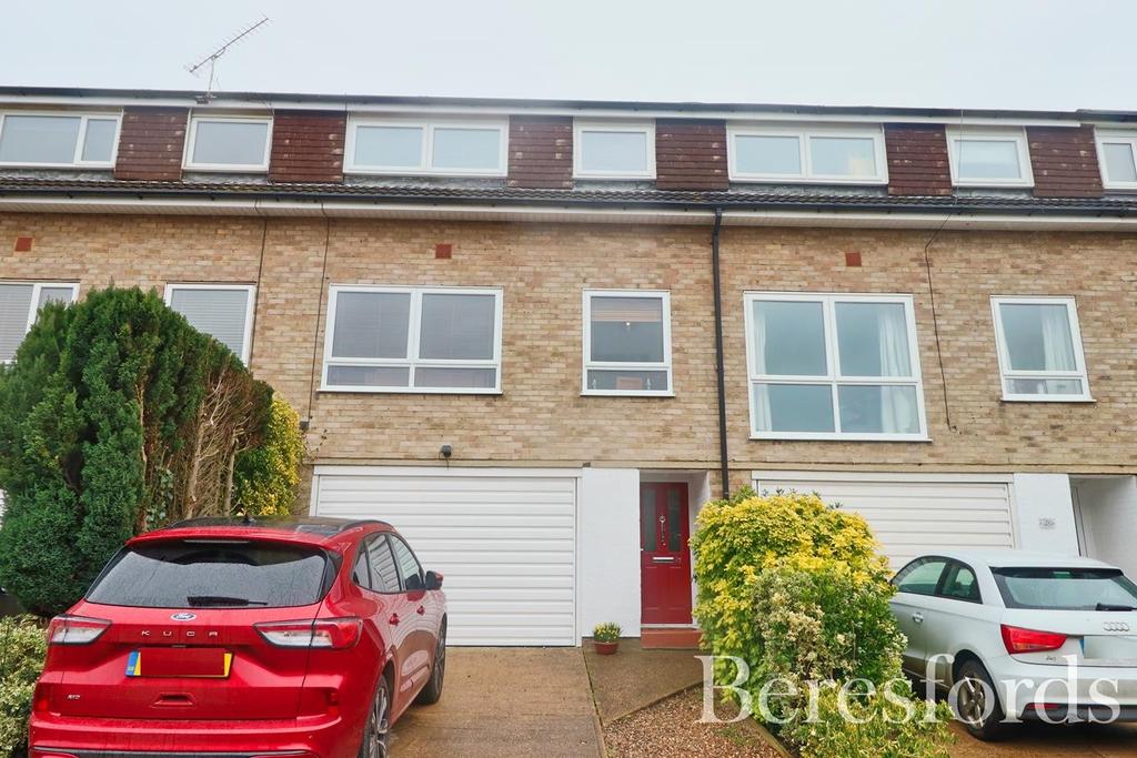 Fairfield, Ingatestone, CM4 4 bed terraced house £510,000