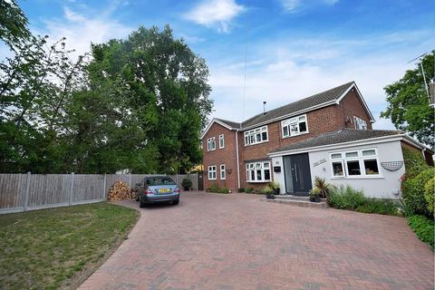13 Eaton Way, Great Totham, Maldon, CM9 8EE
