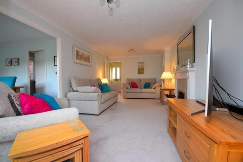 1 Abbotsmead, Heybridge, Maldon, CM9 4PT