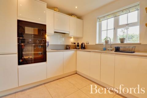2 Barber Close, Great Totham, Maldon, CM9 8FL