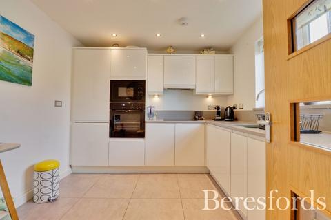 2 Barber Close, Great Totham, Maldon, CM9 8FL