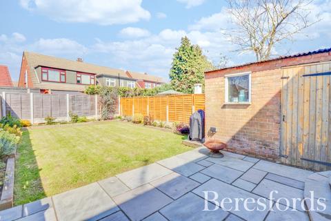 98 Hutton Drive, Hutton, Brentwood, CM13 1QN