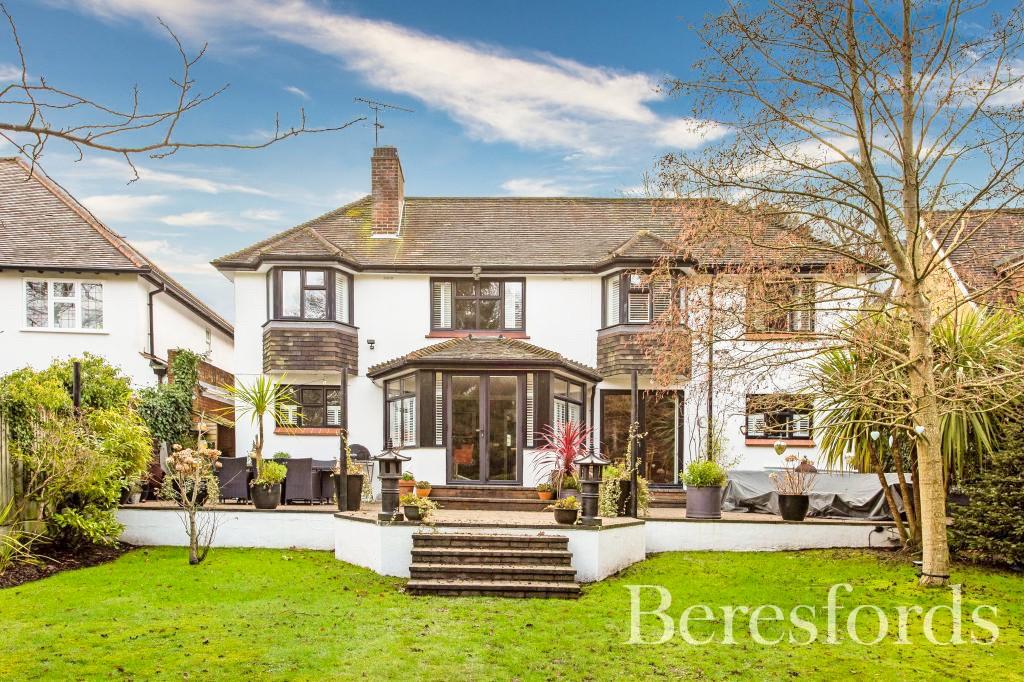 Worrin Road, Shenfield, CM15 5 bed detached house £1,500,000